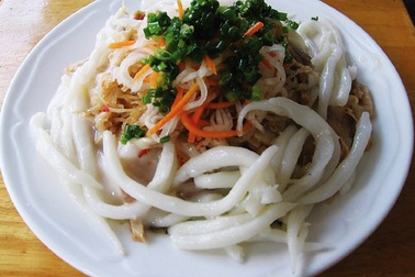 Về Cà Mau ăn bánh tằm