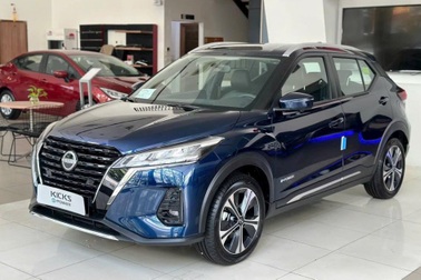 Loạt xe hybrid đua giảm giá, có mẫu hạ hơn 200 triệu đồng