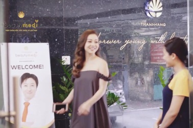 Cận cảnh Jennifer Phạm làm đẹp ở Thanh Hằng Beauty Medi