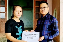 Bạn đọc Dân trí “tiếp sức” cùng nữ sinh nghèo dân tộc Thổ