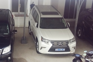 "Ngóng" kết luận đúng sai vụ Cà Mau nhận xe doanh nghiệp tặng