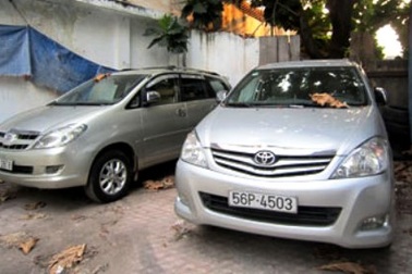 Giám đốc lừa 27 ô tô ra trình diện