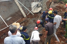 Công an thông tin vụ sập bờ kè của Phòng CSGT làm 1 người chết