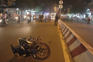 Hai tên cướp gây tai nạn trên đường tháo chạy