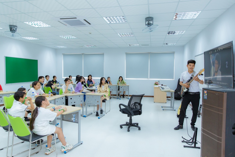 Tổ chức giáo dục FPT mở trường PTTH tại Bình Định - 2