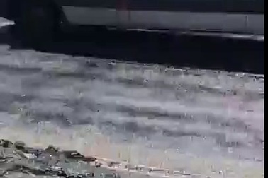 Australia nắng nóng cực điểm tan chảy cả nhựa đường