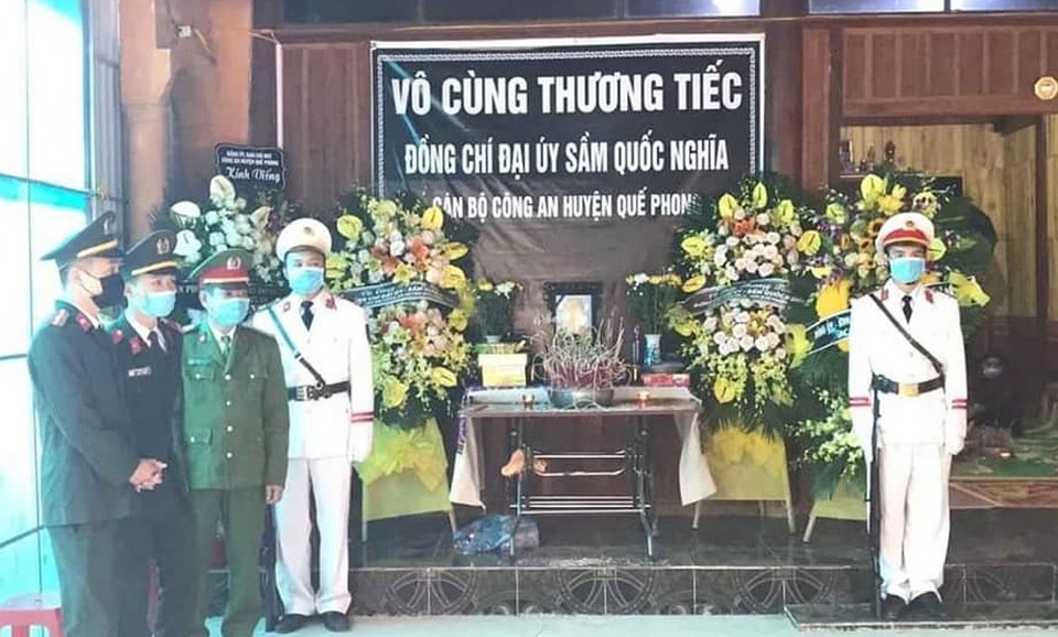 Thăng hàm, làm chế độ liệt sĩ cho chiến sĩ công an hy sinh khi làm nhiệm vụ - 4 Thăng hàm, làm chế độ liệt sĩ cho chiến sĩ công an hy sinh khi làm nhiệm vụ - 4