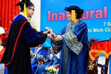 MBA OUM - thẻ thông hành cho những doanh nhân thành đạt