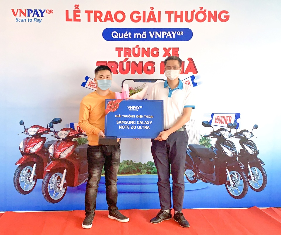 Vừa săn lộc khủng, vừa tránh Covid khi thanh toán VNPAY-QR - 3 Vừa săn lộc khủng, vừa tránh Covid khi thanh toán VNPAY-QR - 3