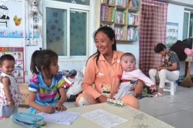 Triệu phú Trung Quốc lâm vào nợ nần vì nhận nuôi 75 đứa trẻ