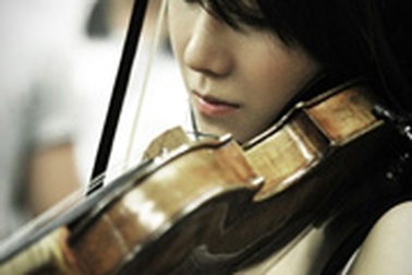 Lee Ji Ah nhập viện vì làm việc quá sức