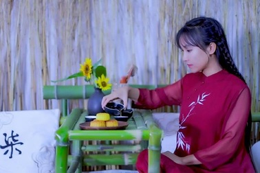 Thu nhập khủng của "tiên nữ đồng quê" Lý Tử Thất