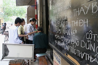 Đến "lò" luyện thi ĐH để... quậy 