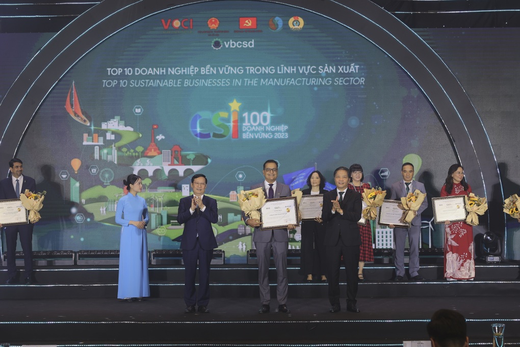 Nestlé Việt Nam tiếp tục dẫn đầu lĩnh vực sản xuất của Top 100 doanh nghiệp bền vững năm 2023 - 1