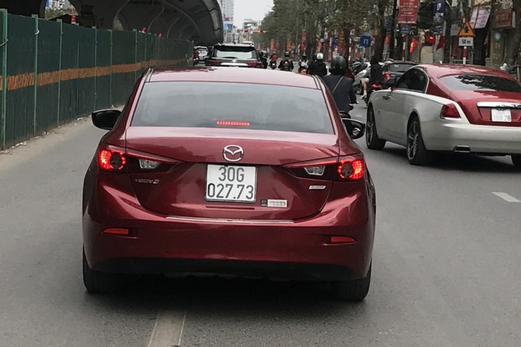 Vụ Mazda3 bị chồng xác: Quyền đăng ký lại phương tiện của chủ xe - 2 Vụ Mazda3 bị chồng xác: Quyền đăng ký lại phương tiện của chủ xe - 2
