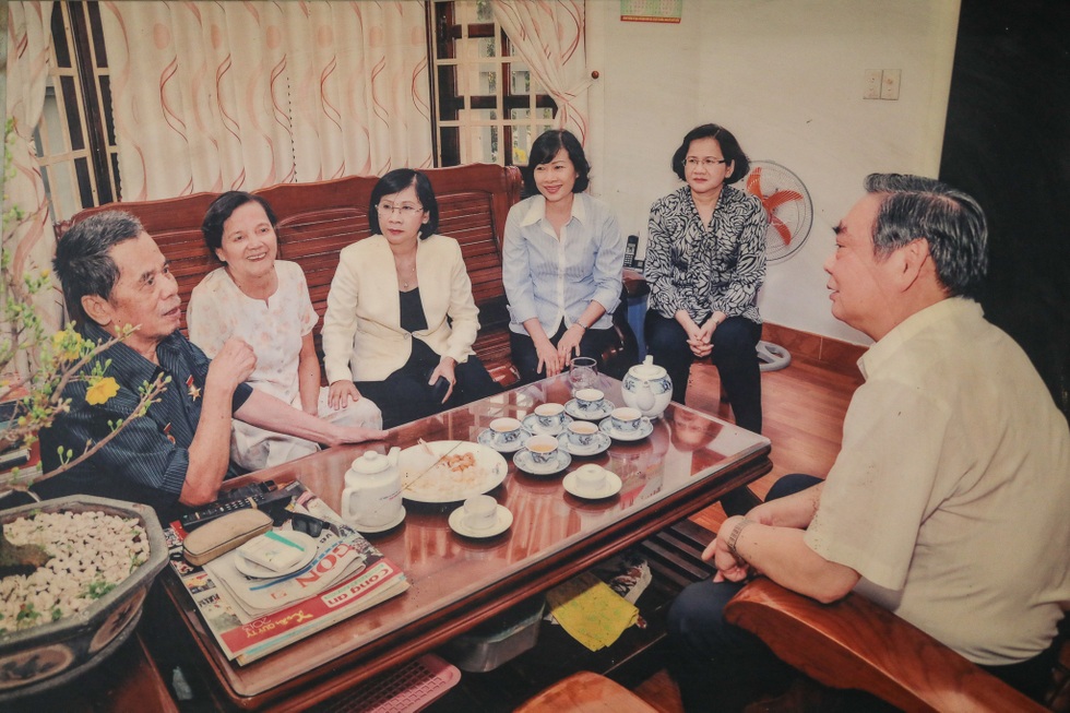 Thiếu tá tình báo khiến CIA bất lực và chuyện tình với người vợ tào khang - 11