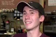 Tấm biển lạ trước tiệm cà phê khiến nhiều người suy ngẫm