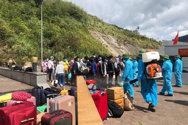 Hà Tĩnh: Thanh niên đi cùng chuyến bay với bệnh nhân Covid-19 đã âm tính