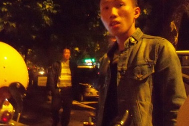 Ca sĩ trẻ Mr.T bị chế clip vì vụ chống đối cảnh sát