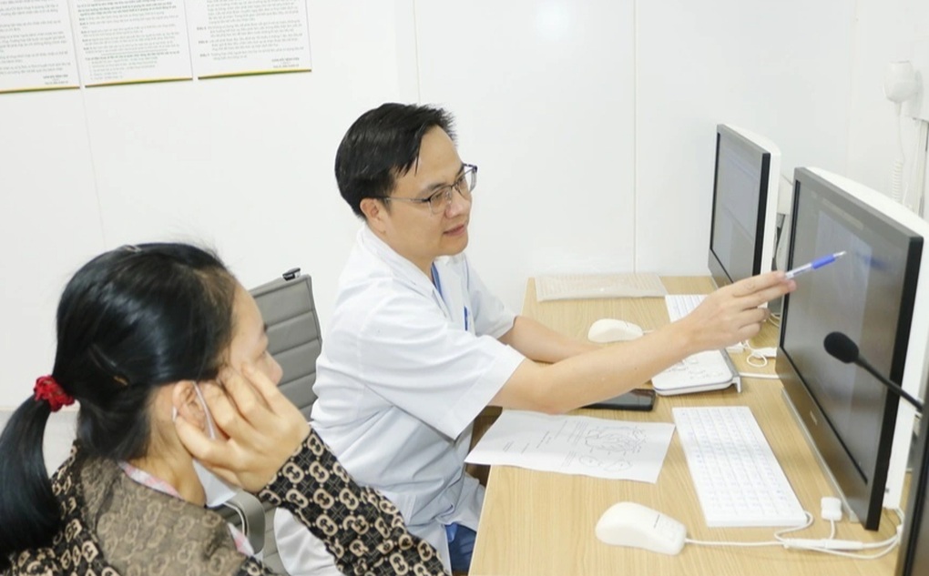 Đang đưa con đi chữa bệnh, người đàn ông bất ngờ nhồi máu cơ tim - 1