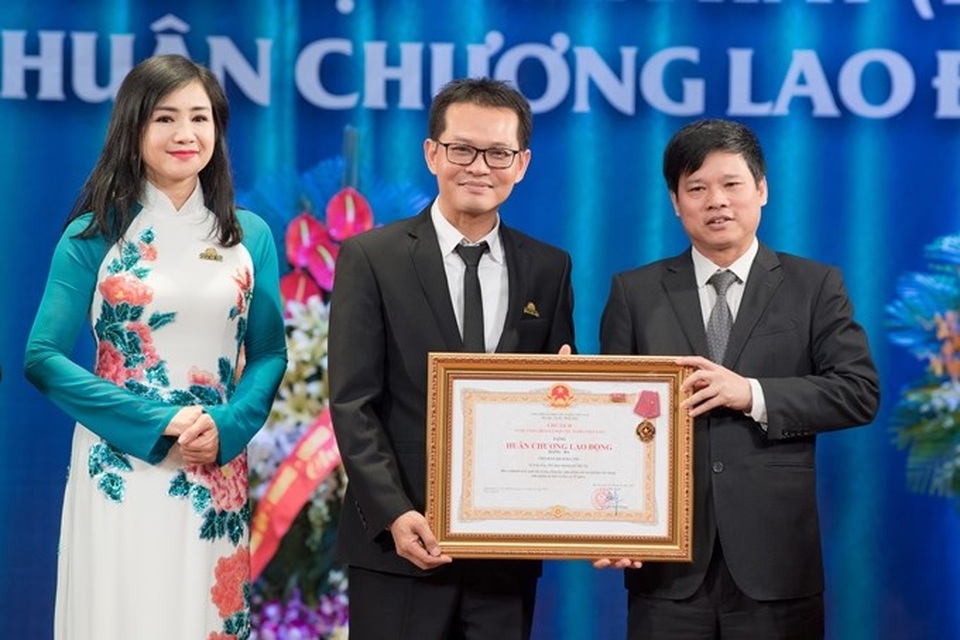 Dàn “Táo Quân” hội ngộ các thế hệ vàng của làng sân khấu Hà Nội - 6 Dàn “Táo Quân” hội ngộ các thế hệ vàng của làng sân khấu Hà Nội - 6