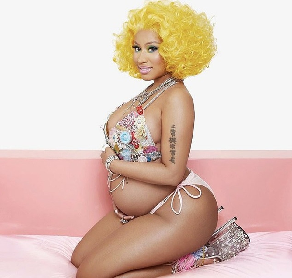 Nicki Minaj mặc hở bạo báo tin bầu bí - 1 Nicki Minaj mặc hở bạo báo tin bầu bí - 1