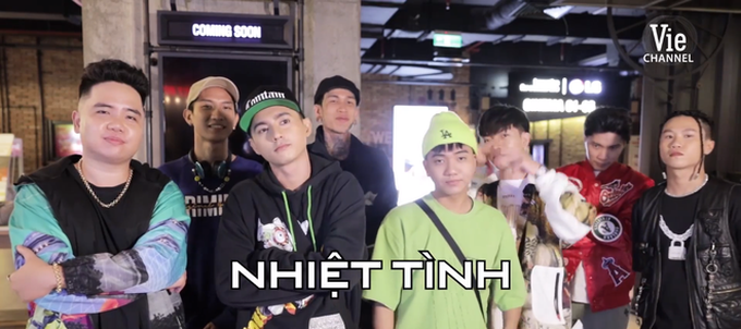 4 HLV Rap Việt qua miêu tả của học trò: Binz giàu - có điều kiện, cô giáo Suboi như mẹ hiền - Ảnh 14. 4 HLV Rap Việt qua miêu tả của học trò: Binz giàu - có điều kiện, cô giáo Suboi như mẹ hiền - Ảnh 14.