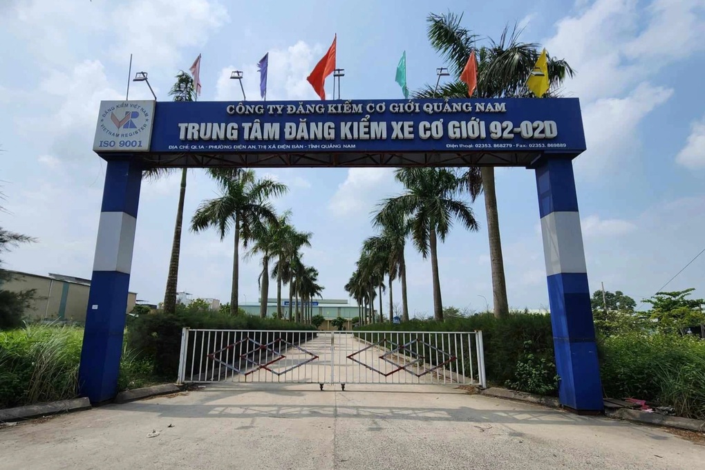 Gần 30 lãnh đạo, nhân viên trung tâm đăng kiểm hầu tòa - 2 Gần 30 lãnh đạo, nhân viên trung tâm đăng kiểm hầu tòa - 2
