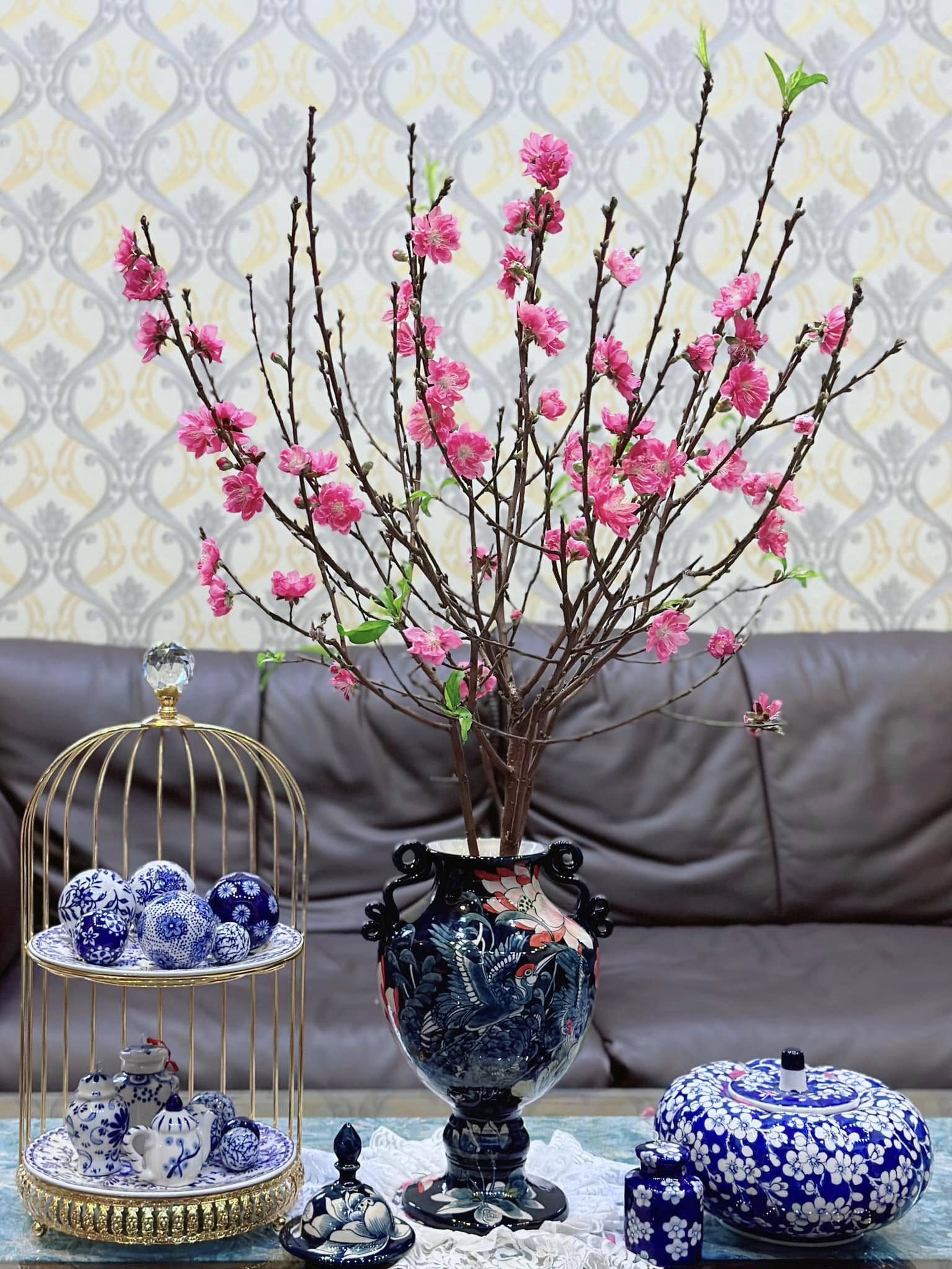 Cách cắm hoa đào nở đều đẹp, tươi lâu ngày Tết - 8 Cách cắm hoa đào nở đều đẹp, tươi lâu ngày Tết - 8