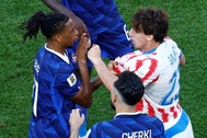 FIFA khủng hoảng vì ưu ái tuyển Mỹ, nhiều đội bóng đòi… xóa thẻ