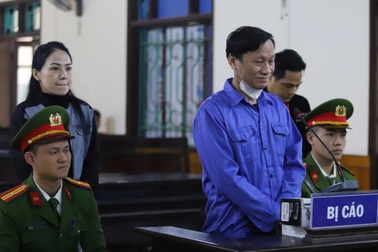 Hai vợ chồng "bảo kê" xe tải, trục lợi hơn 1,5 tỷ đồng