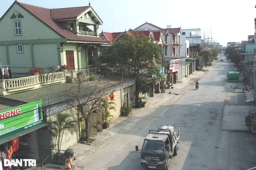 Xã tỷ phú đi lên từ… lông vịt, đồng nát - 5 Xã tỷ phú đi lên từ… lông vịt, đồng nát - 5