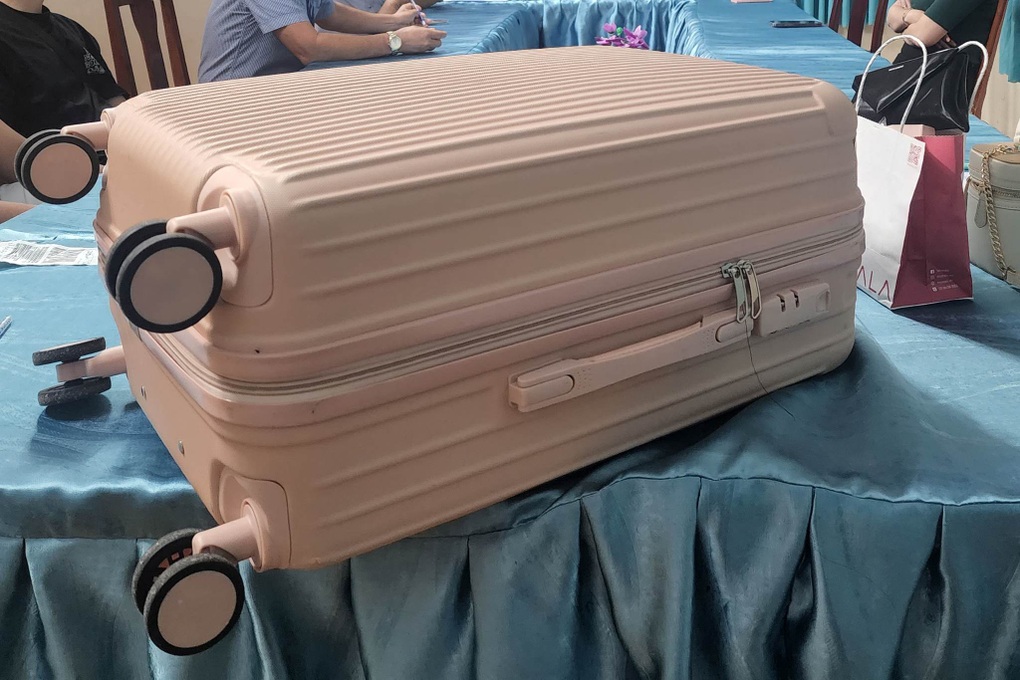 Cục Hàng không nói về vụ kỳ thủ bị cậy vali ở khi bay từ TPHCM ra Hà Nội - 1 Cục Hàng không nói về vụ kỳ thủ bị cậy vali ở khi bay từ TPHCM ra Hà Nội - 1