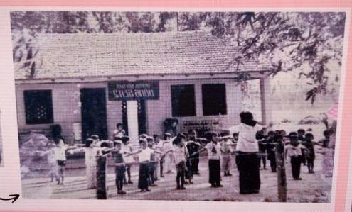 Giáo dục sau ngày thống nhất: Từ lớp học đêm đến huân chương lòng dân - 3 Giáo dục sau ngày thống nhất: Từ lớp học đêm đến huân chương lòng dân - 3