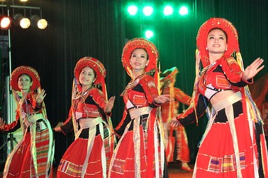 Liên hoan Ca múa nhạc 2012 diễn ra tại Sơn La và Đăk Lăk