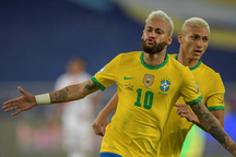 Brazil vượt lên trên Argentina trong danh sách ứng viên vô địch World Cup