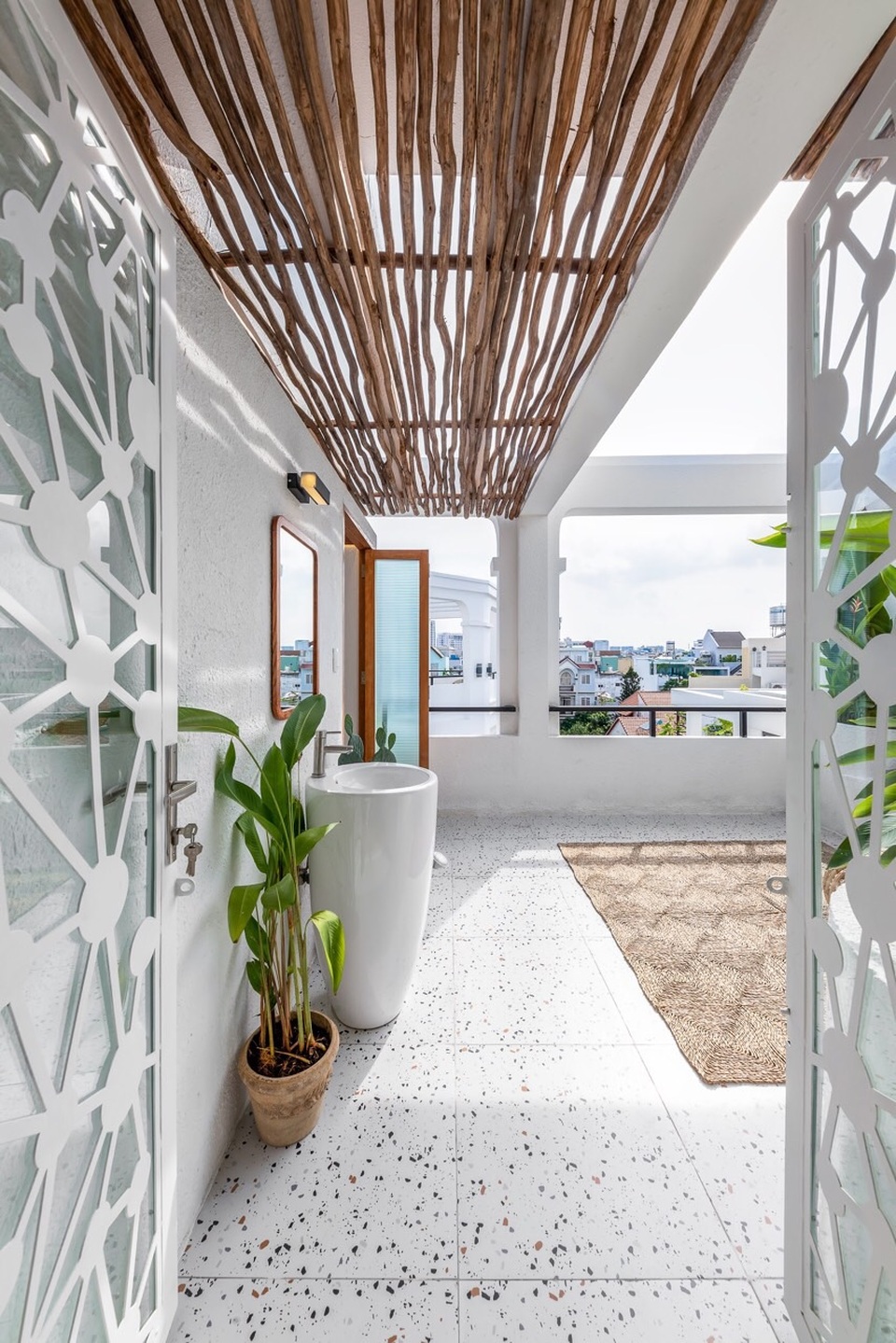 Cận cảnh ngôi nhà có thiết kế xanh mướt, đẹp mãn nhãn ở Bình Thạnh - 7 Cận cảnh ngôi nhà có thiết kế xanh mướt, đẹp mãn nhãn ở Bình Thạnh - 7