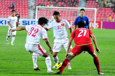 9 tuyển thủ Việt Nam sẽ bị loại khỏi danh sách trận gặp Arsenal