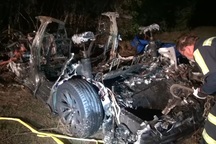 Vụ tai nạn xe Tesla "không người lái" thêm bí ẩn sau tiết lộ của Elon Musk