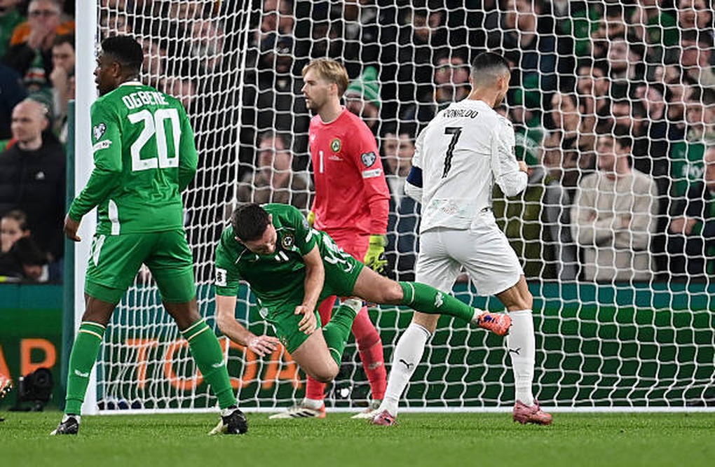 Cristiano Ronaldo bị gọi tên khi cầu thủ Mỹ được hoãn án treo giò - 2