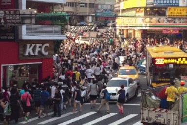 Clip “khung cảnh hỗn loạn vì chơi Pokemon Go” nổi bật nhất tuần qua