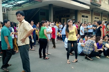 Không có chuyện thưởng Tết 1 nải chuối và ký thịt