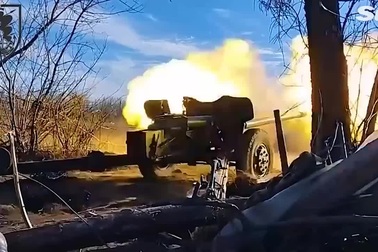 Thủy quân lục chiến Ukraine san phẳng kho vũ khí của Nga