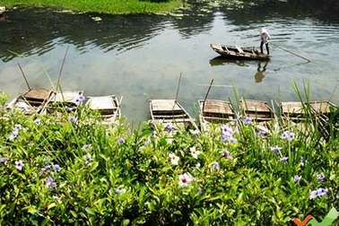 Du ngoạn Vân Long trước ngày bão đổ