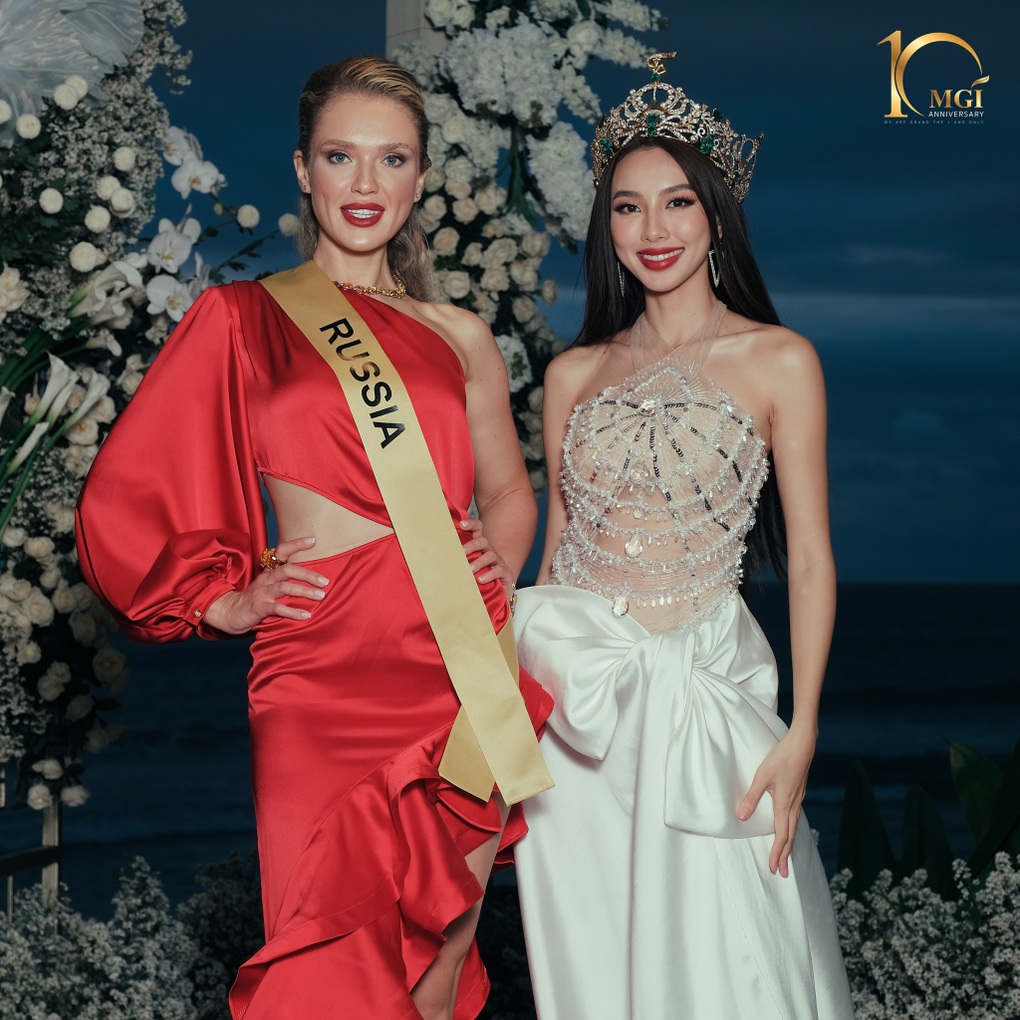 Thiên Ân, Thùy Tiên chung khung hình tại Miss Grand International 2022 - 14 Thiên Ân, Thùy Tiên chung khung hình tại Miss Grand International 2022 - 14