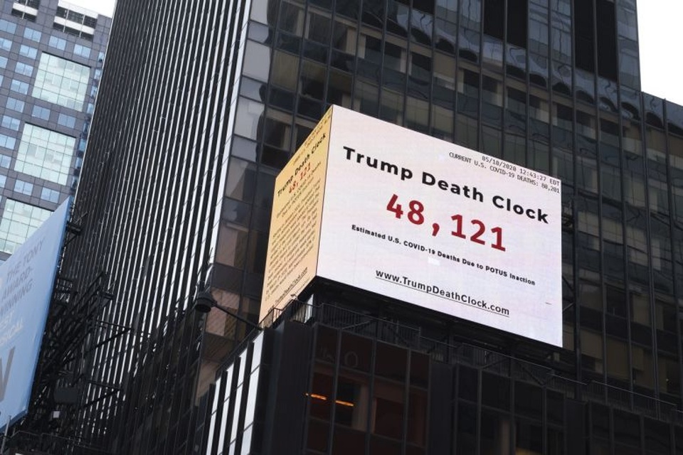 “Đồng hồ tử thần” mọc lên ở New York giữa dịch Covid-19 - 1 “Đồng hồ tử thần” mọc lên ở New York giữa dịch Covid-19 - 1