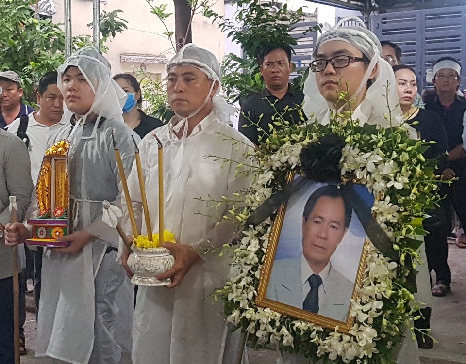 Người thân, đồng nghiệp tiễn biệt nhạc sĩ Vũ Đức Sao Biển - 4 Người thân, đồng nghiệp tiễn biệt nhạc sĩ Vũ Đức Sao Biển - 4