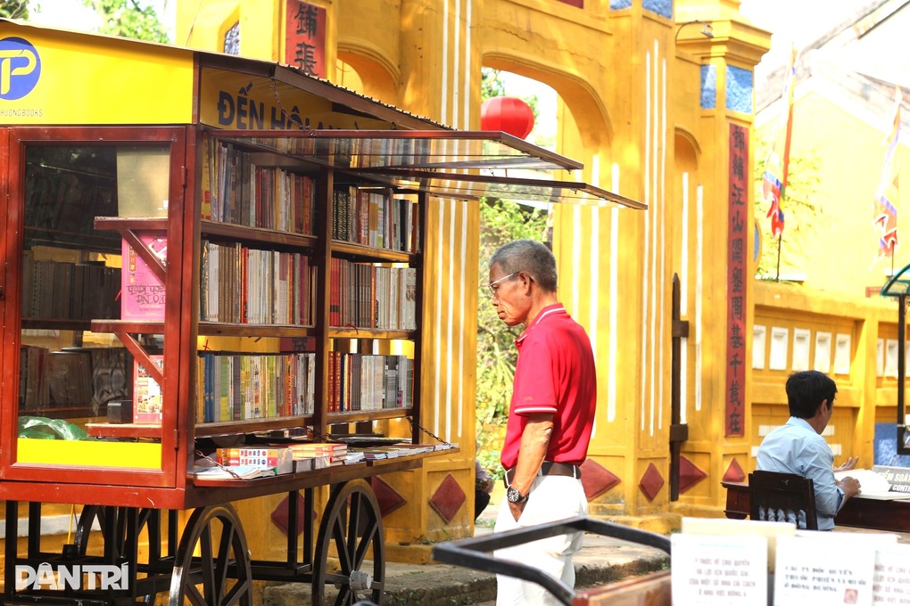 Lần đầu tiên Cung đường sách tổ chức tại phố cổ Hội An - 2