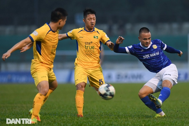 CLB Nam Định vượt thác ghềnh trụ hạng thành công V-League - 16 CLB Nam Định vượt thác ghềnh trụ hạng thành công V-League - 16