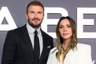 Vợ chồng David Beckham chính thức gia nhập hàng ngũ tỷ phú USD